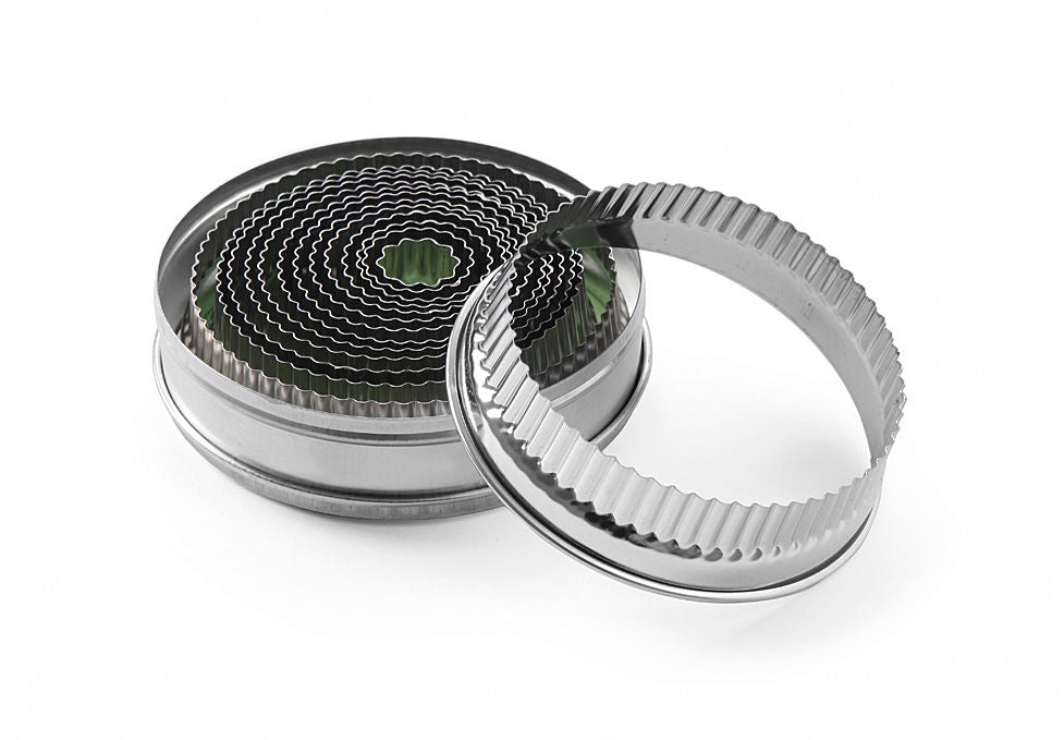 Ausstechformen-Set mit Wellenschliff ø 1,8-10,8 cm