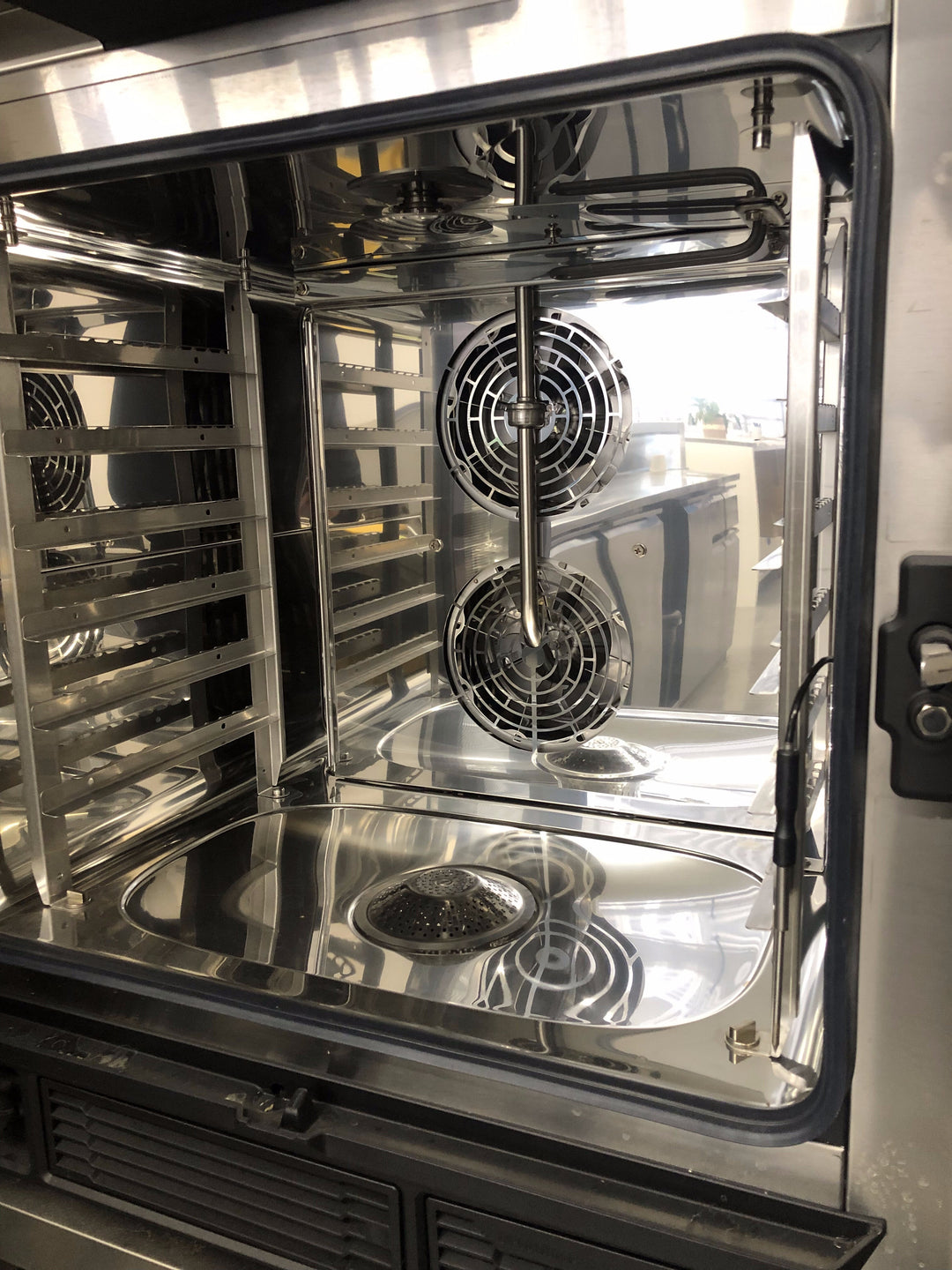 Forno Unox ChefTop X sala espositiva