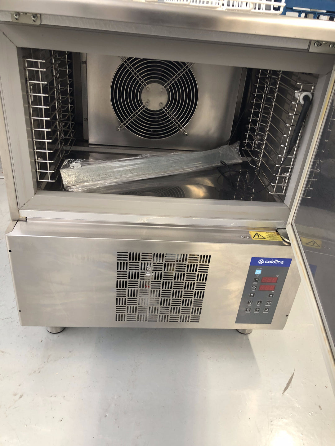 Abbattitore di temperatura Coldline usato 5 teglie GN 1/1 o 60x40