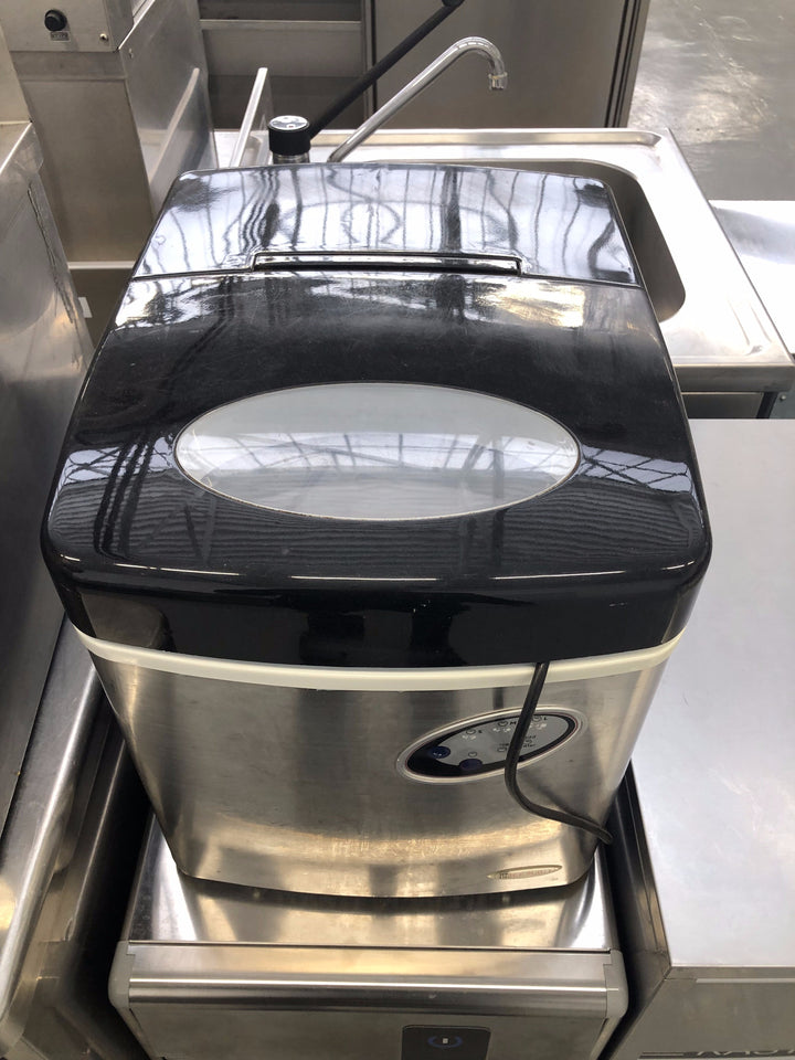 Produttore di ghiaccio da tavolo Kitchen Line 15 - usato