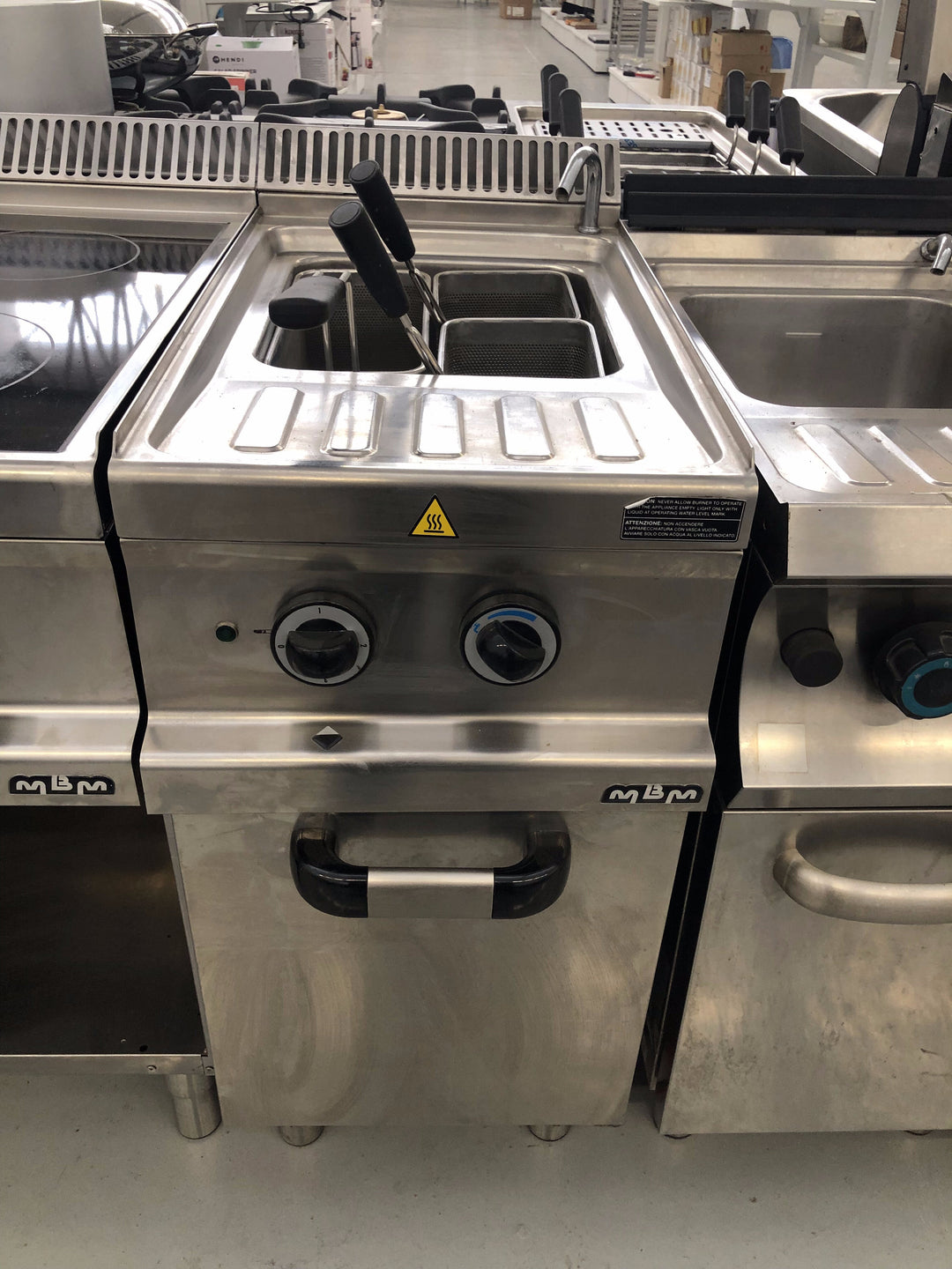 Cuocipasta elettrico MBM serie 700 usato