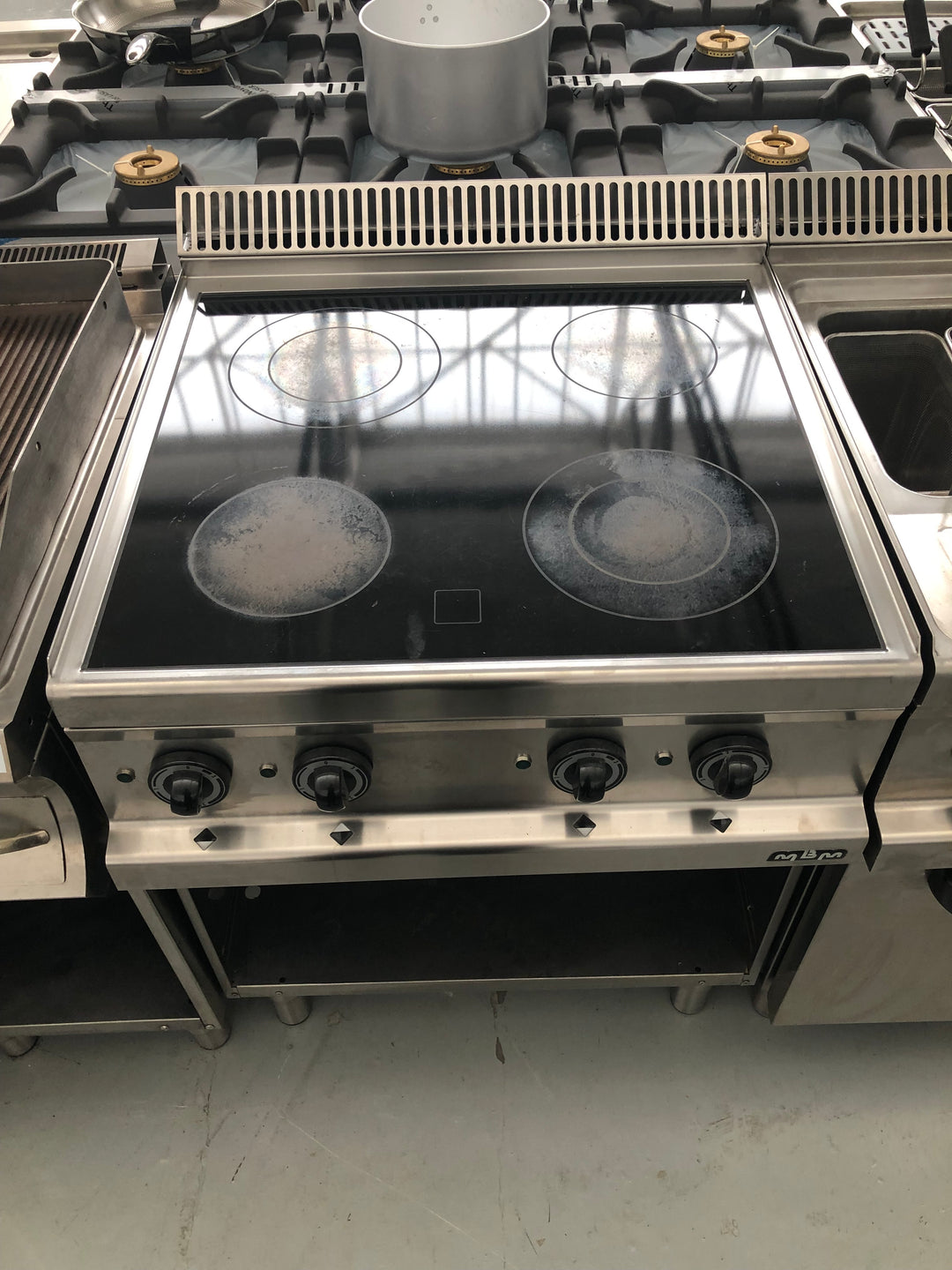 Cucina ad induzione usata 4 zone MOD. MBM