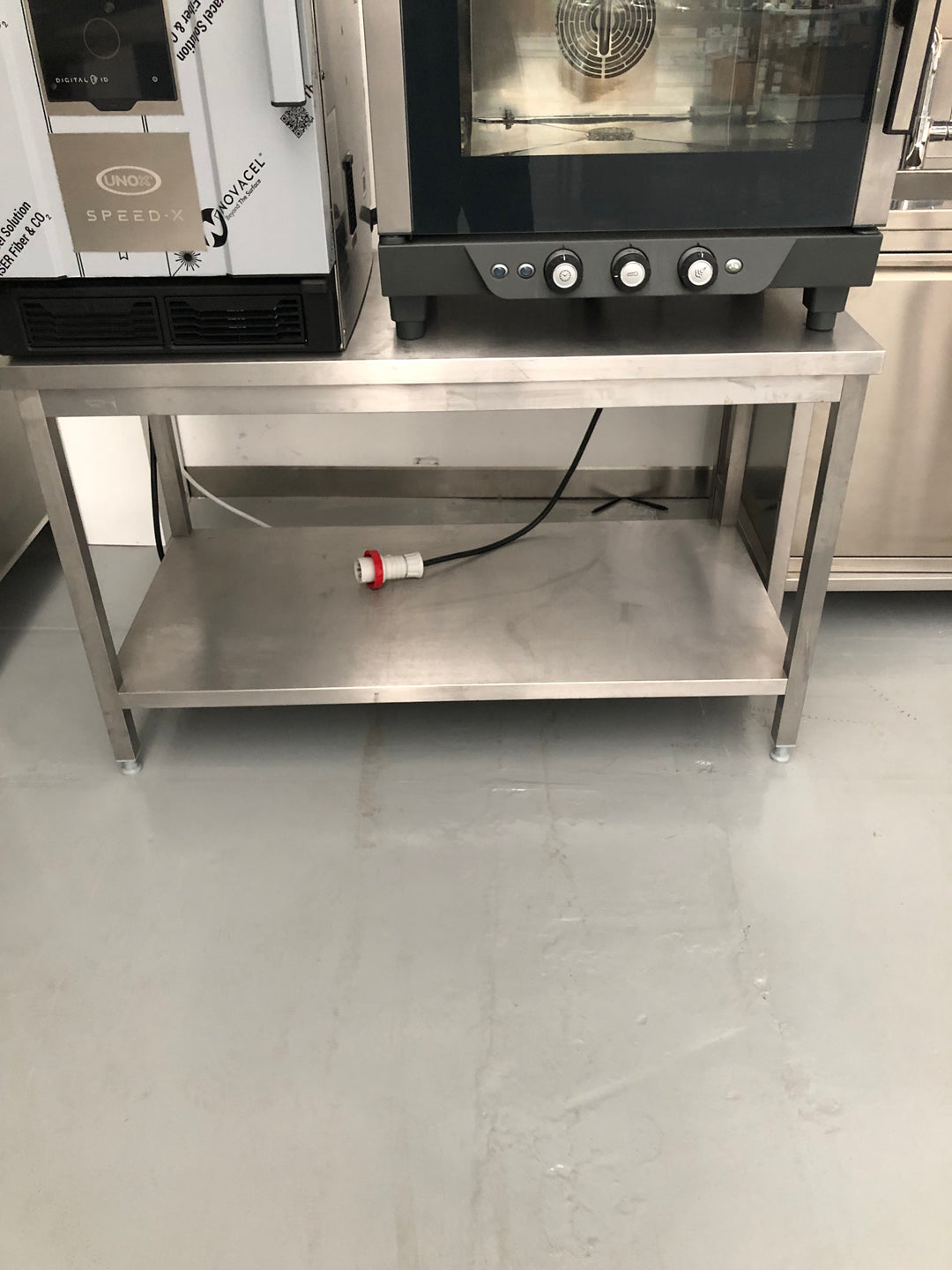 Tavolo inox sala EXPO