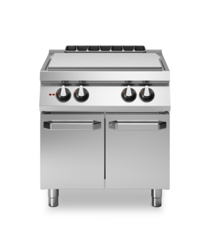 Cucina tuttapiastra elettrica 4 zone su vano con porte Cod. R70/80TPE/P