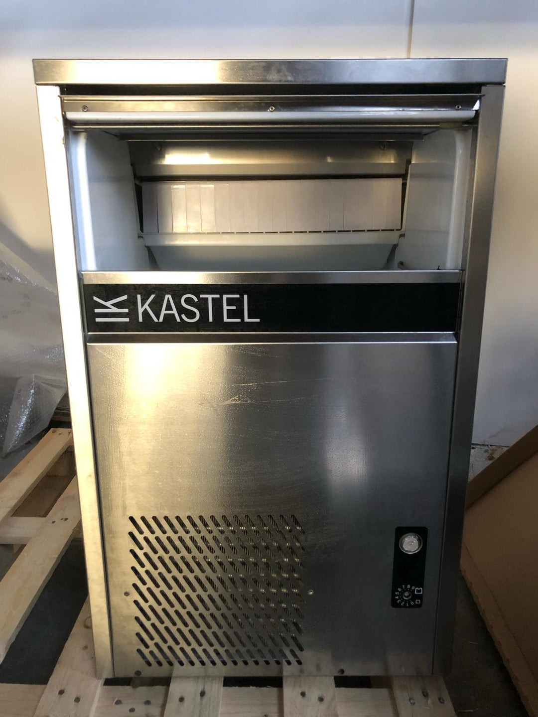 Produttore di ghiaccio professionale Kastel SP 50/25 usato